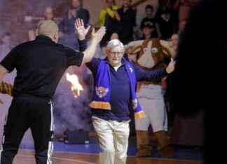 Sune, 83-vuotias, sai tunnustuksen 26 vuoden seuran jäsenyydestä: Mahtavaa news-11102024-235613