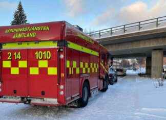 Auto törmäsi hirvi E14: ssa – onnettomuusraportti auto-trmsi-hirvi-e14-ssa-onnettomuusraportti