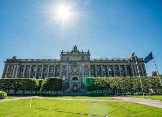 Stockholm Namaz Vakitleri: Dagens Bönetider Här Stockholm Namaz Vakitleri: Dagens Bönetider Här