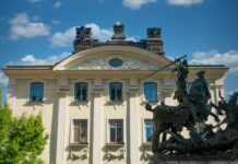 Äventyrsbad Stockholm: Upptäck Det Perfekta Vattenslandet!