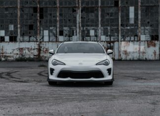 Europeiska Motor AB Toyota Center Stockholm: Upptäck Ditt Drömfordon!