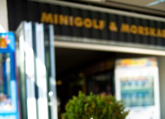 Minigolf Inomhus Stockholm: Upptäck Roliga Spelställen Nu!